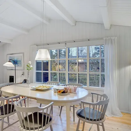 Fjola - 200m From The Sea By Interhome Bøtø By