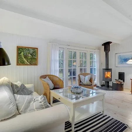 Feriehus Fjola - 200m From The Sea By Interhome