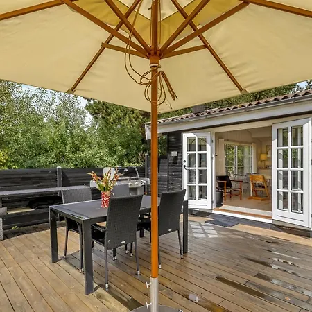 Fjola - 200m From The Sea By Interhome *